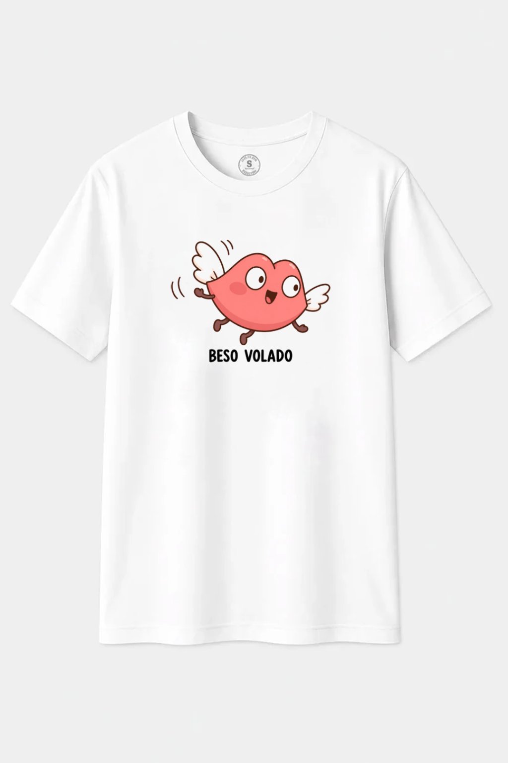 Camiseta Beso Volado – Humor Romántico y Juego de Palabras - imagen 1